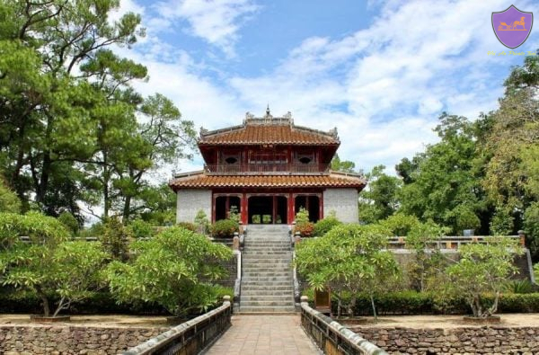 Hue City Group Tour- Deluxe Group Tour- Hoi- An Private Taxi
