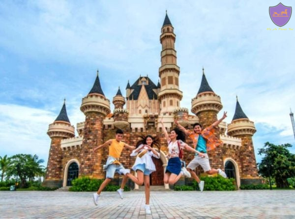 Da Nang to Vinpearl Land By Private Car- Hoi An Private Taxi