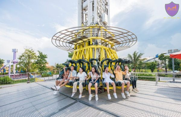 Da Nang to Vinpearl Land By Private Car- Hoi An Private Taxi