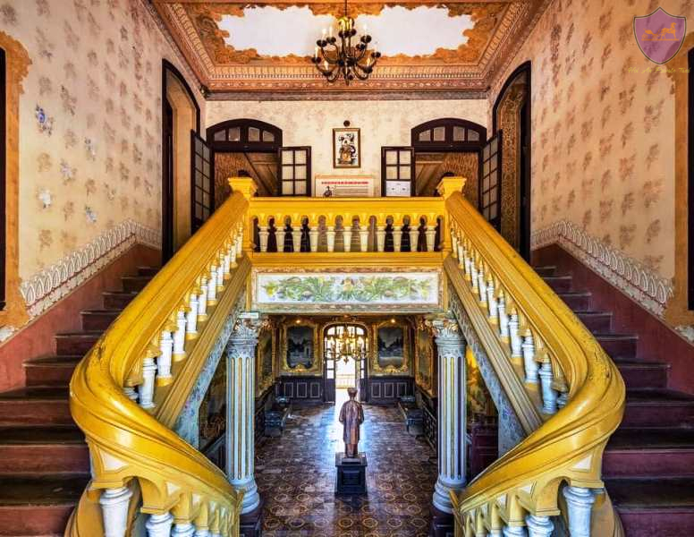 An Dinh Palace Hue- Hoi An Private Taxi