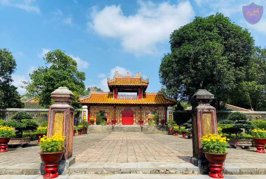 Gia Long Tomb- Hoi An Private Taxi