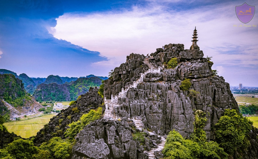 Mua Cave Vietnam