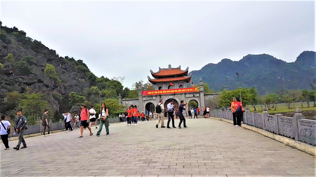 Hoa Lu Ancient Capital-Hoi An Private Taxi