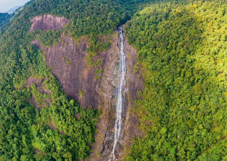 Do Quyen Waterfall
