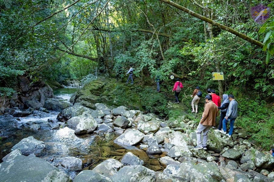 Five Lakes Trail-Bach Ma National Park-Hoi An Private Taxi
