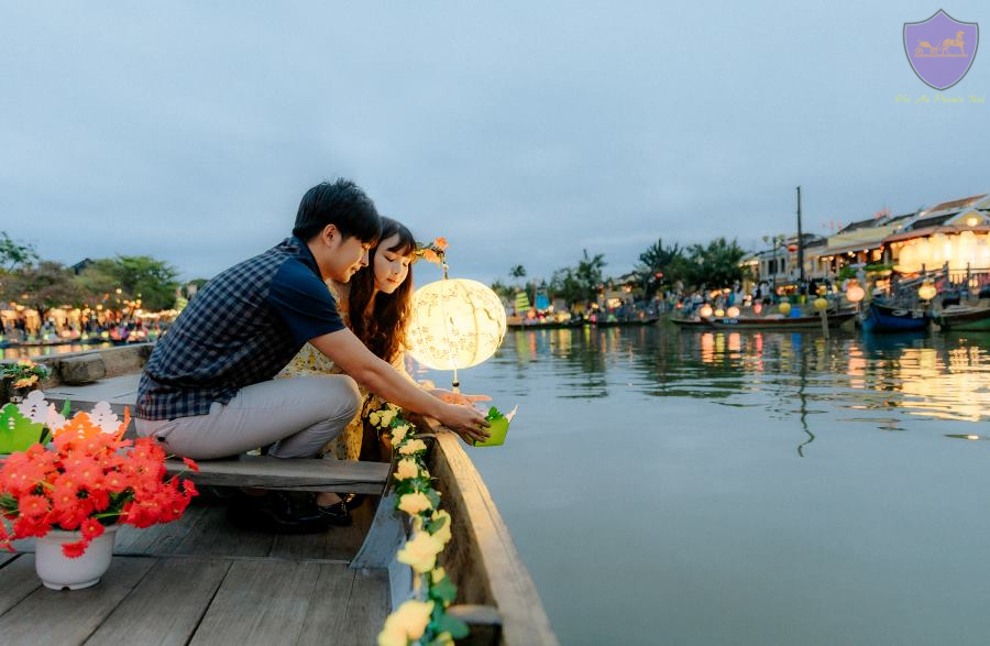 Hoi An Lantern Boat Ride- Hoi An Private Taxi